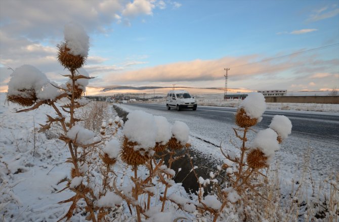 Gece etkili olan kar ilçeyi beyaza bürüdü
