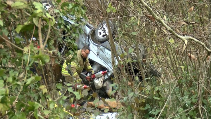 Seyir halindeyken rahatsızlanınca kaza yaptı, eşi öldü