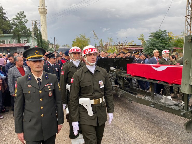 Şehit Piyade Uzman Çavuş İnak, son yolculuğuna uğurlandı