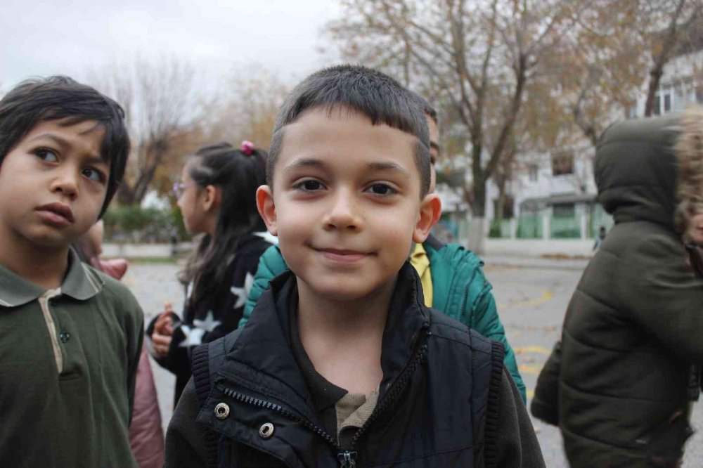 Ara tatil bitti, okullarda ders zili çaldı