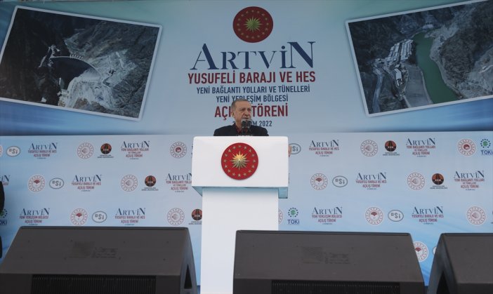 aa-20221122-29507123-29507077-cumhurbaskani-erdogan-yusufeli-baraji-ile-yeni-yerlesim-bolgesinin-acilis-torenine-katildi-1.jpg