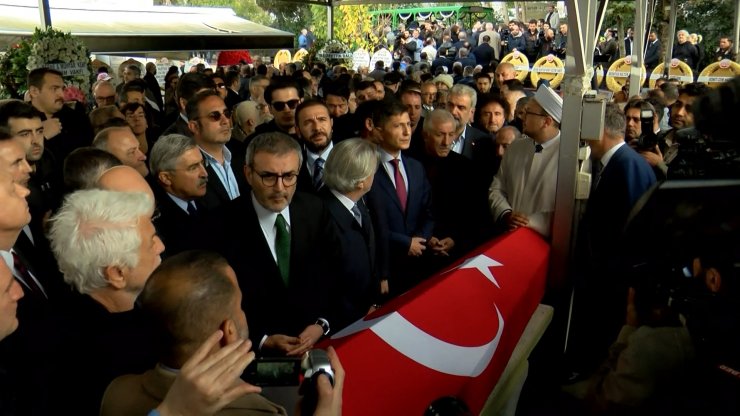 Gazeteci ve spor yorumcusu Hıncal Uluç, son yolculuğuna uğurlandı