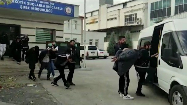 konya-merkezde-buyuk-operasyon-komur-cuvallarindan-cikti-13-kisi-tutuklandi-1.jpg
