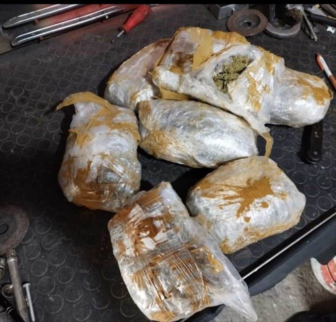 Konya'da durdurulan otomobilden uyuşturucu çıktı