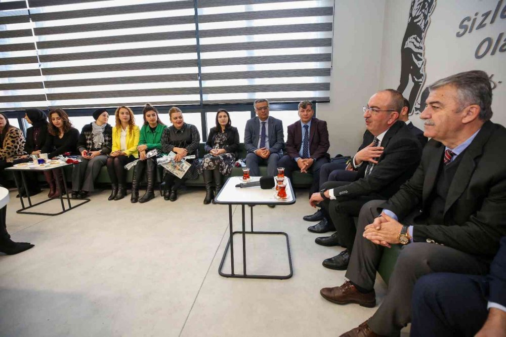 Başkan Kavuş’tan öğretmenler günü sürprizi