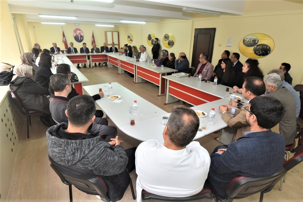 Hasan Kılca: Her zaman öğretmen ve öğrencilerin yanındayız