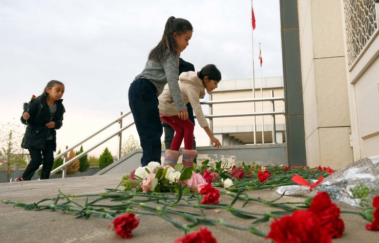 PKK'nın şehit ettiği Ayşenur öğretmen unutulmadı