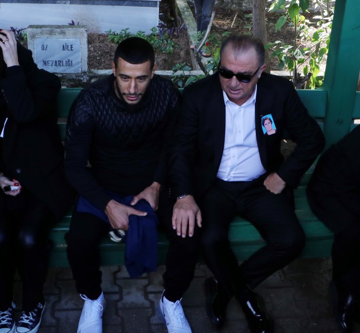 Fatih Terim'in annesi Nuriye Terim, son yolculuğuna uğurlandı