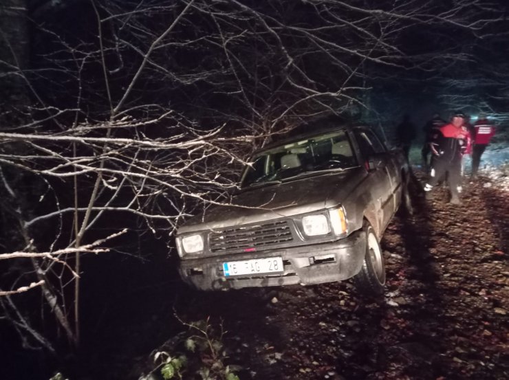 Mevsimin ilk kar yağışını izlemek için çıktıkları yaylada mahsur kaldılar