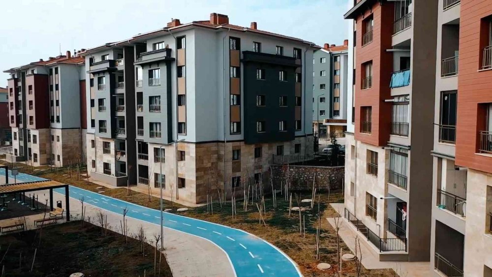 Kura çekimlerinin sonucunda 23 ilde 50 bin 302 konutun hak sahibi belirlendi