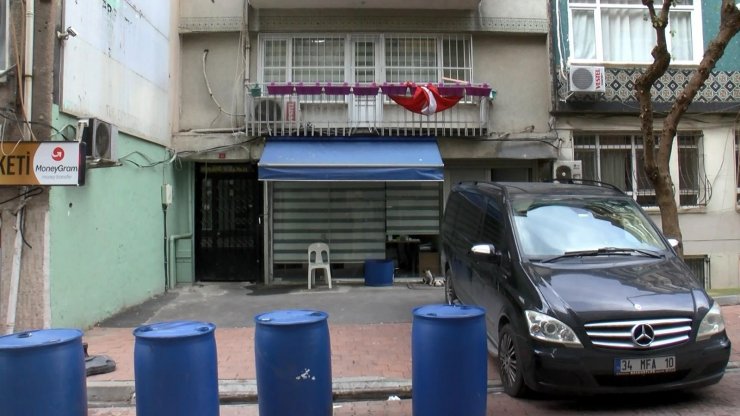 İzmir'den borç verdiği parayı almak için geldiği İstanbul'da öldürüldü