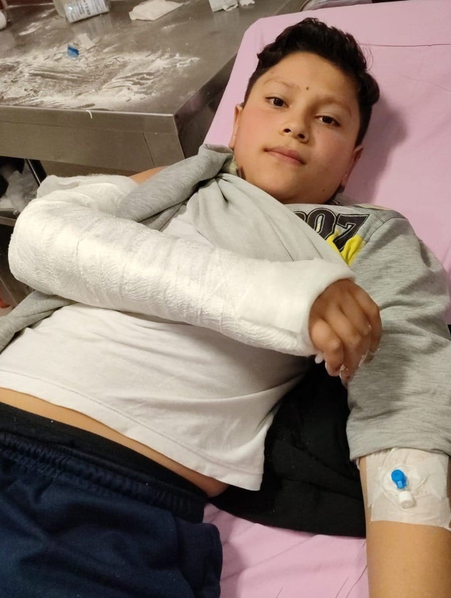 12 yaşındaki çocuk ölümden döndü, saldırıdan kaçarken bir de...