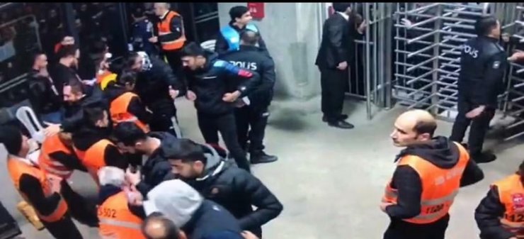 Olaylı derbiye ilişkin yeni görüntüler ortaya çıktı