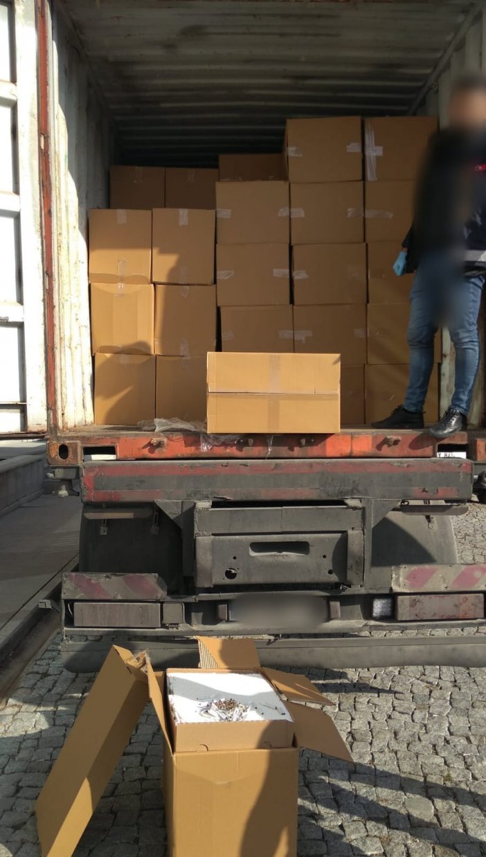 konyada-pes-pese-kacak-sigara-operasyonu.jpg