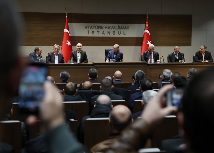 Erdoğan, minibüs odaları başkanları ile buluştu