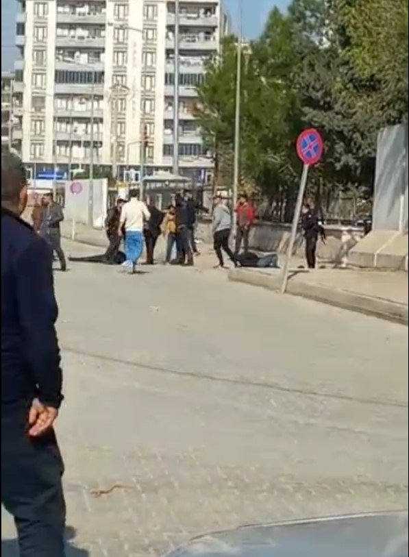 3 ailenin sopalı-silahlı kavgasında 12 yaralı, 7 gözaltı