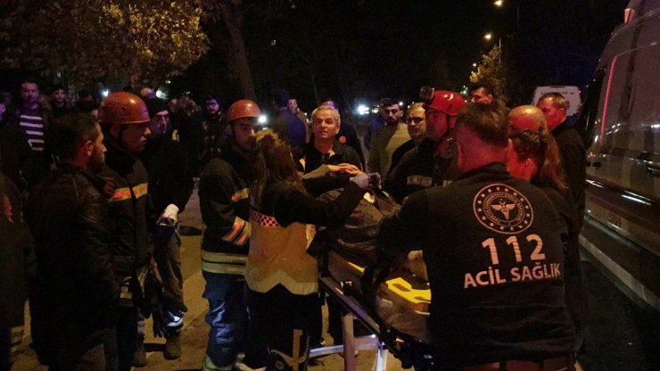 Konya'da ambulans ile otomobil çarpıştı! 1'i bebek 7 kişi...