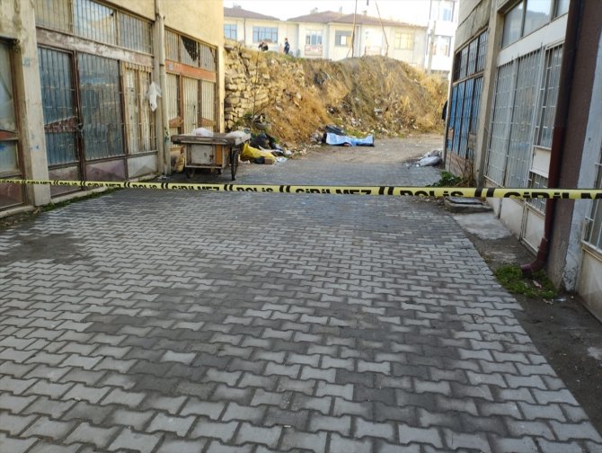 Konya'da geceleyin yol kenarındaki boşluğa düşen kişi öldü