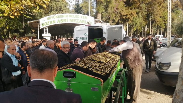 Tartıştıkları kişilerce öldürülen 2 kardeş yan yana toprağa verildi