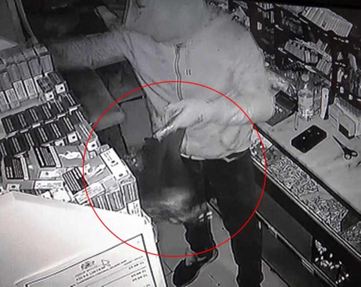 Marketten 100 bin TL'lik hırsızlık yaptılar