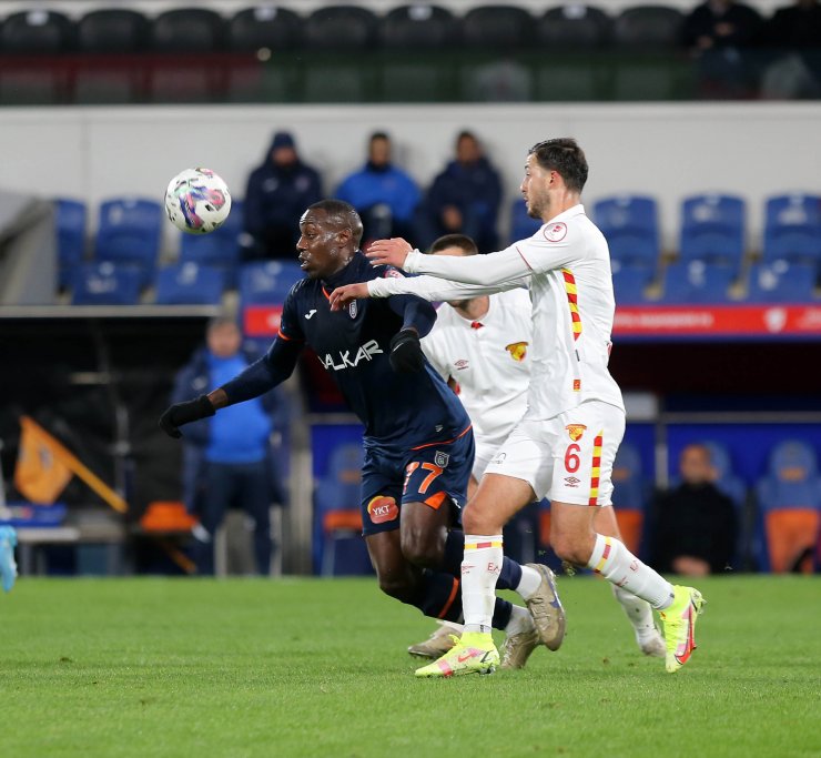 Başakşehir rahat turladı