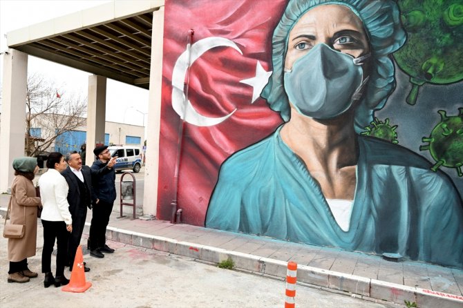 Konya'ya yerleşen Brezilyalı ilçeyi renklendirdi