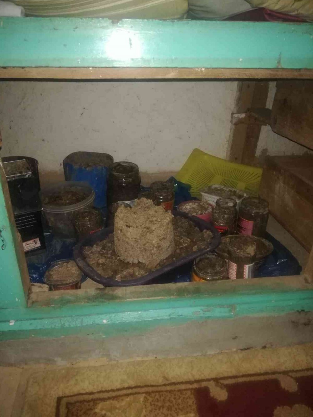 Konya'da bir haftada 30 gözaltı! Baskın yapılan ev zehir yuvası çıktı