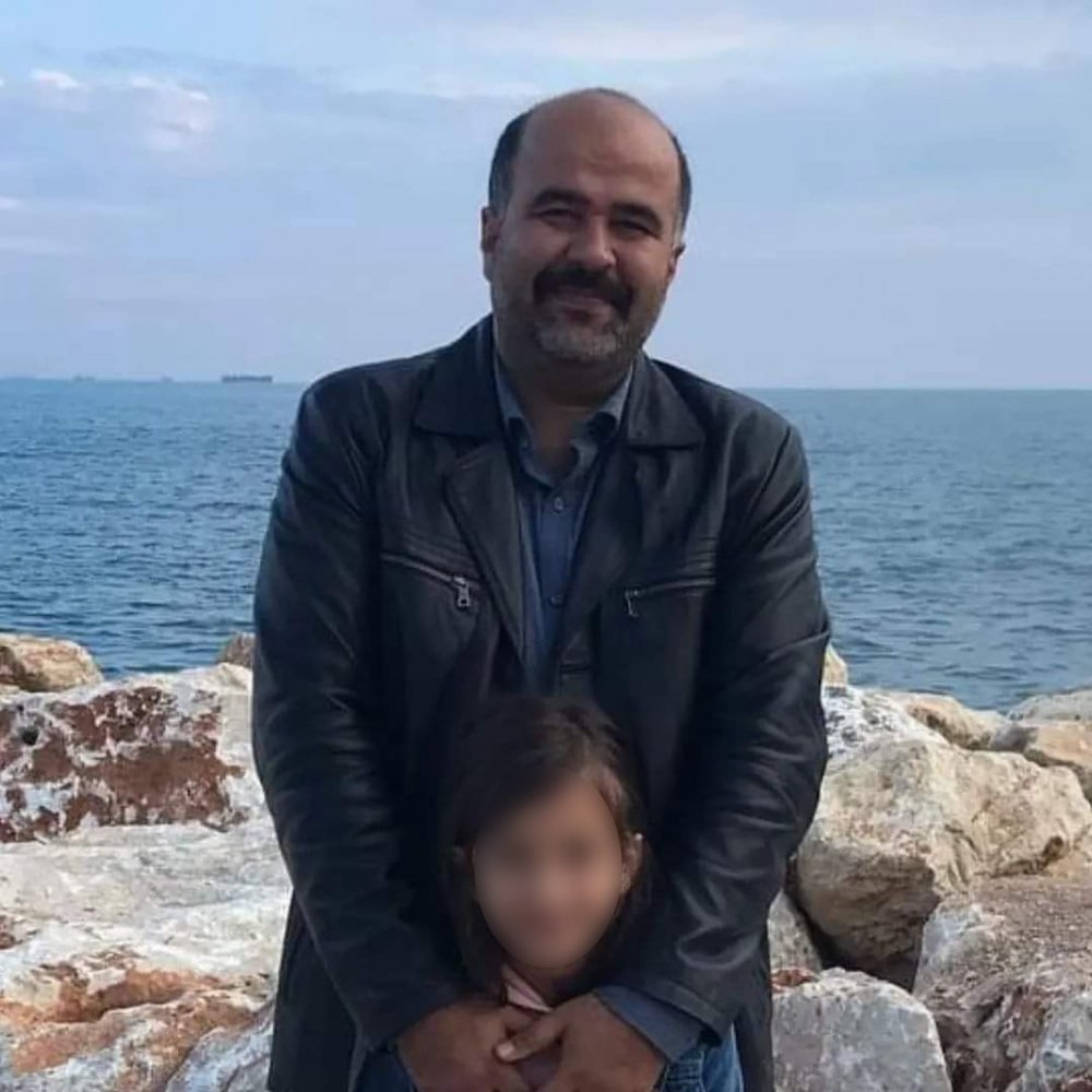 Minibüsün altında kalan 1 çocuk babası Serkan öğretmen hayatını kaybetti