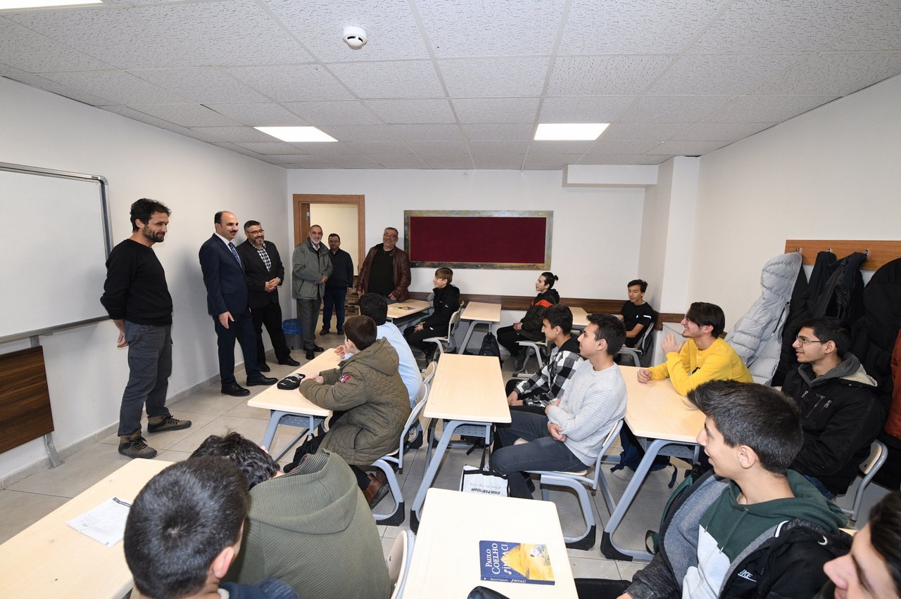 mustafa-ilboga-hafizlik-imam-hatip-lisesi-ugur-ibrahim-altay-ziyaret-3.jpg