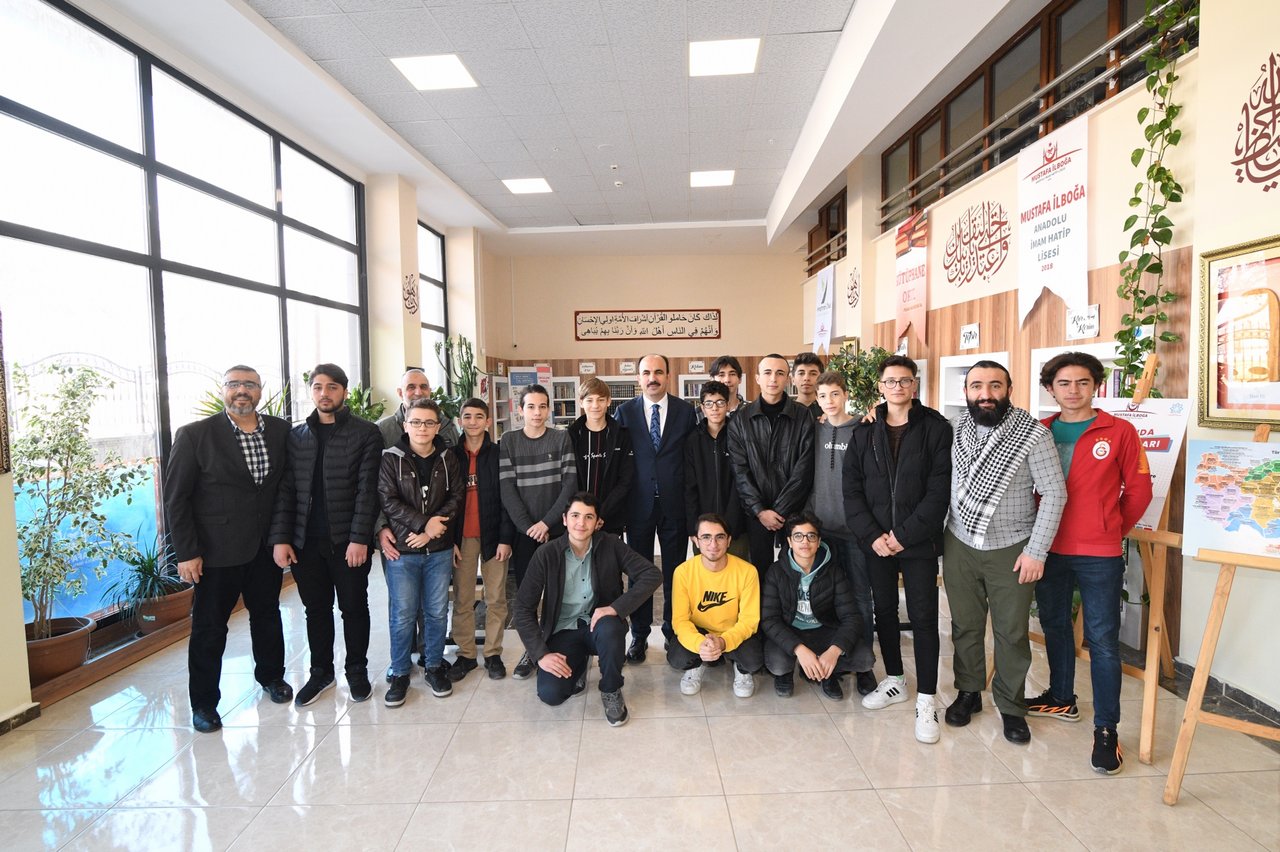 mustafa-ilboga-hafizlik-imam-hatip-lisesi-ugur-ibrahim-altay-ziyaret-4.jpg