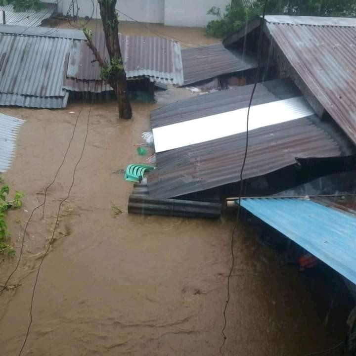 Filipinler'de şiddetli yağışların yol açtığı sel felaketinde 11 ölü, 19 kayıp