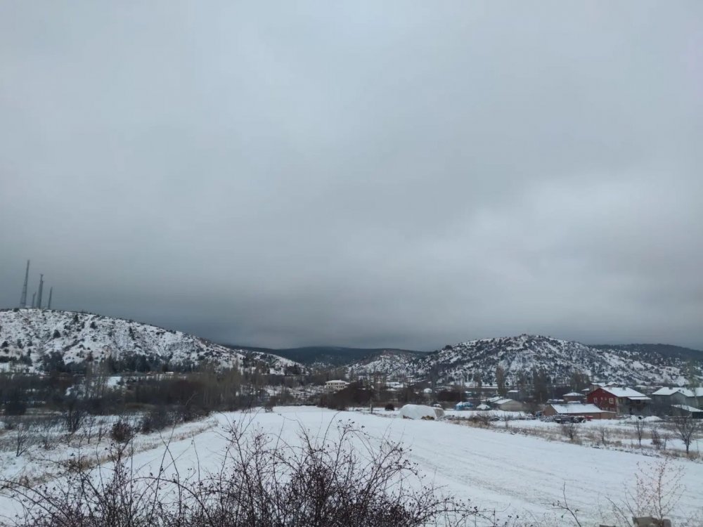 Konya'nın ilçesinde kar sevinci