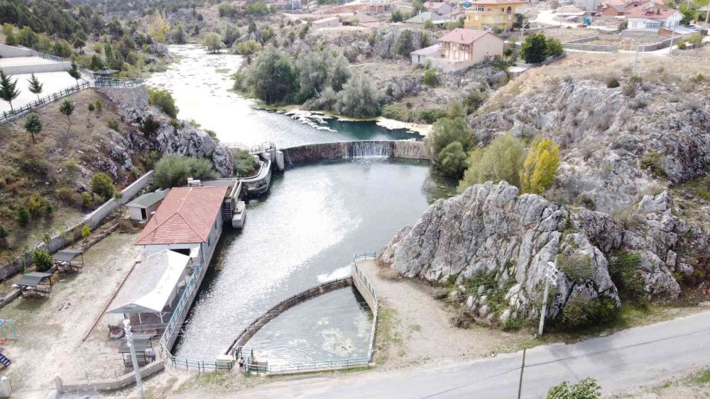 Konya'daki tarihi su değirmenini kuraklık vurdu
