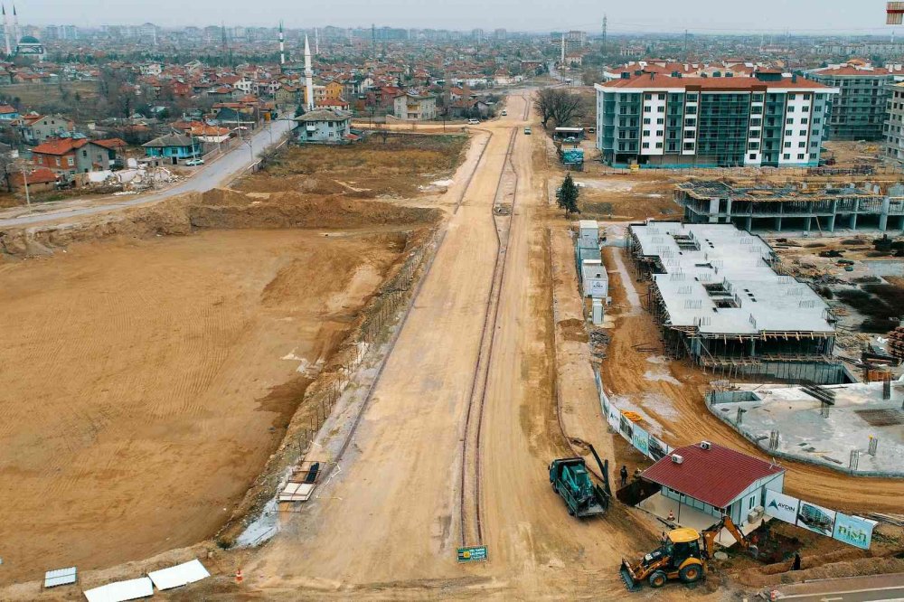 Meram’a trafiği rahatlatacak caddelerde çalışmalar sürüyor