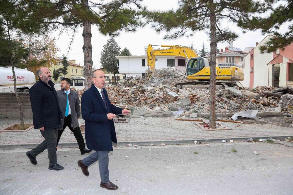 Meram’a trafiği rahatlatacak caddelerde çalışmalar sürüyor