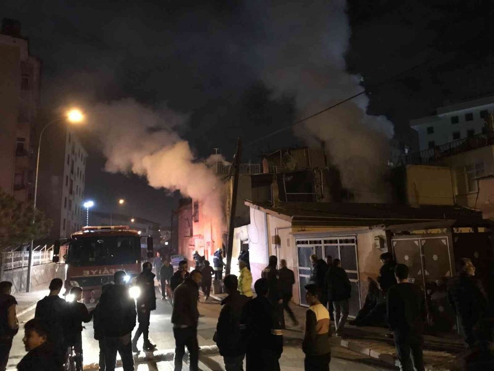 Konya'da soba yakmak isterken evini yaktı