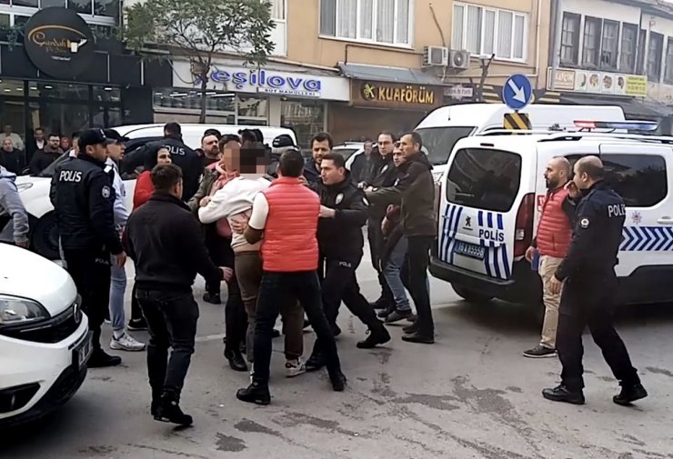 Oğlunun bıçaklandığı lokantayı basıp, 2 kişiyi yaraladı