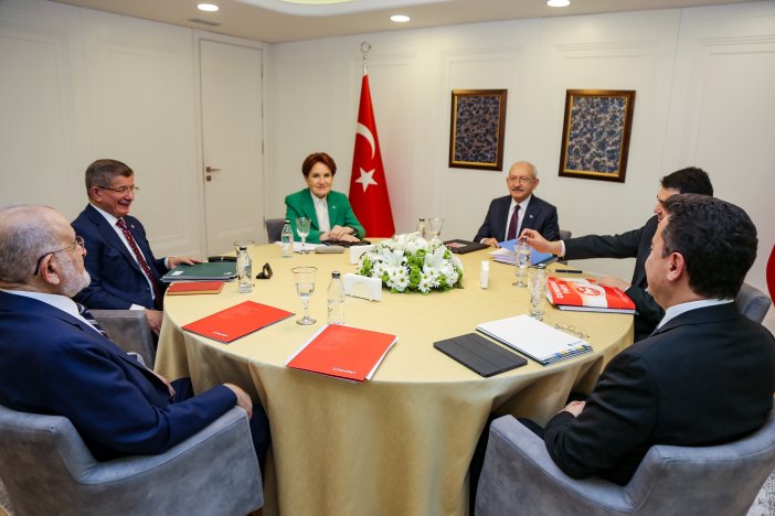 altili-masanin-10uncu-toplantisi-basladi-1.jpg