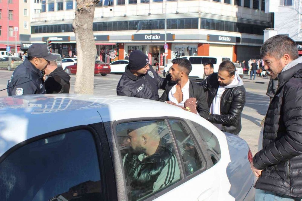 Bir kişiyi yaralanan şüpheliler kıskıvrak yakalandı