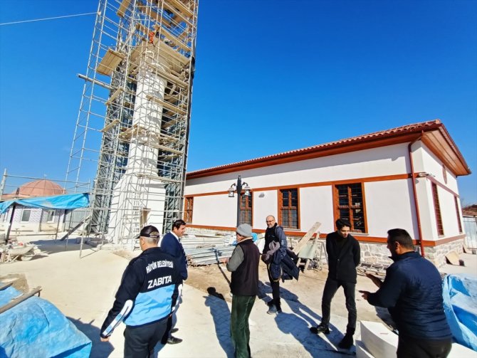 Hüyük'te tarihi Roma hamamları inceleniyor