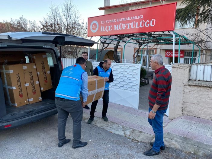 ihtiyac-sahiplerine-kislik-yardim-yapildi-2.jpg