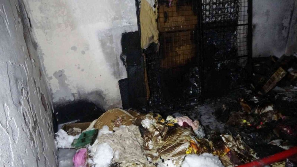 Ailevi problem yaşayan şahıs, kiralık oturduğu evi ateşe verdi