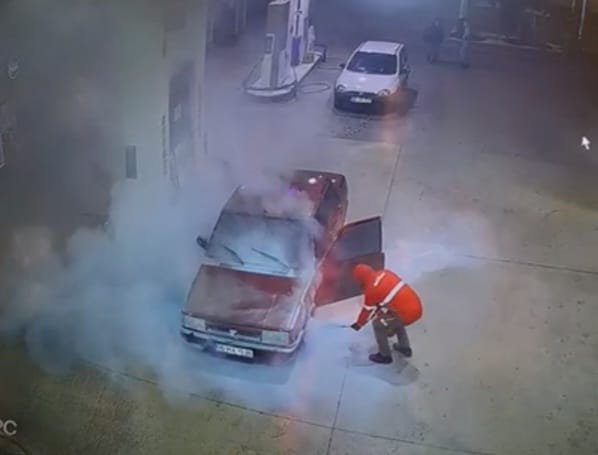 Akaryakıt istasyonunda korku dolu anlar