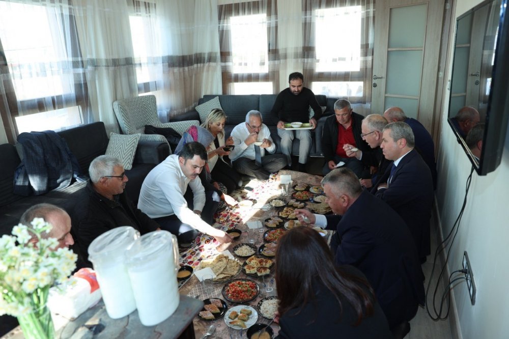 Bakan Kurum'a teşekkür: "Böyle hizmeti kimse yapmadı"