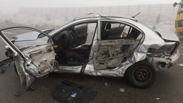 10 aracın çarpıştığı kazada ölü sayısı 3'e yükseldi