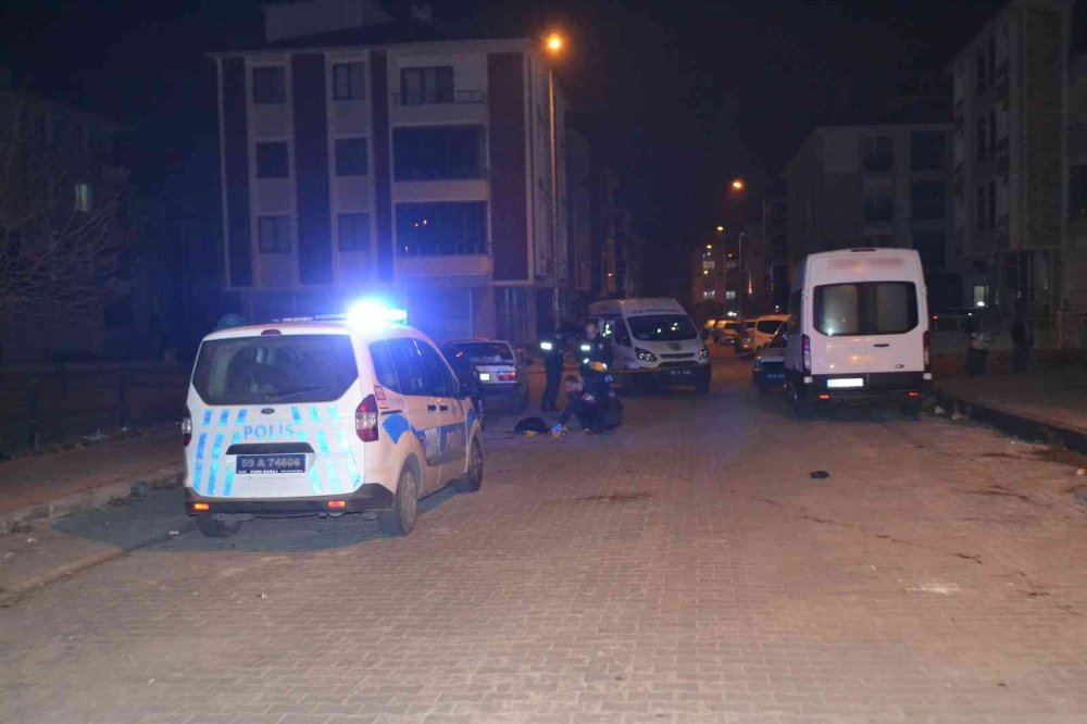 Evine gittiği arkadaşı tarafından bıçaklandı