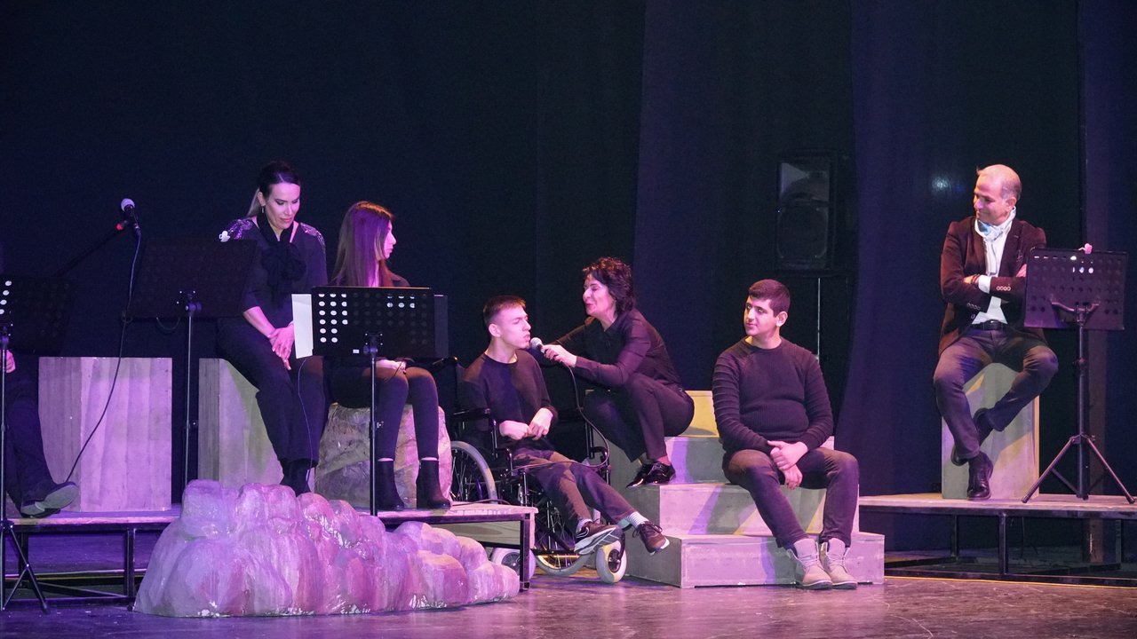 karatay-ozel-egitim-ogrencileri-hunerlerini-sergiledi-5.jpg