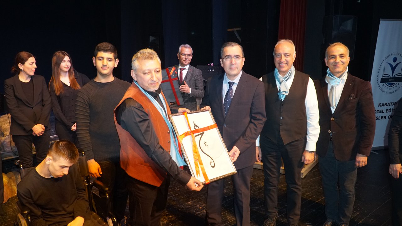 karatay-ozel-egitim-ogrencileri-hunerlerini-sergiledi-8.jpg