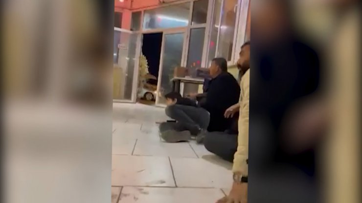 Hastane bahçesinde silahlı kavga! Yaralılar var