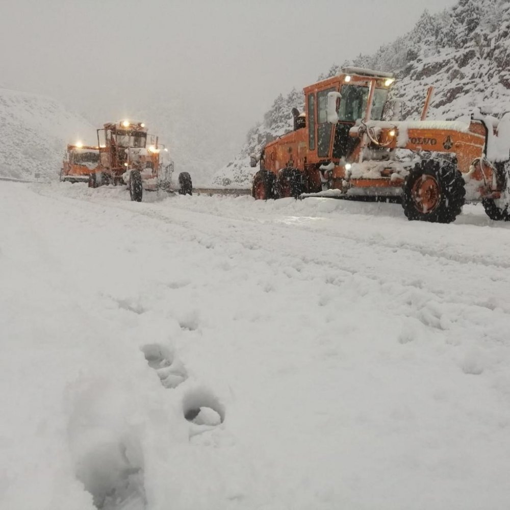 Alacabel mevkiinde kar yağışı! Antalya’ya-Konya karayolunda son durum